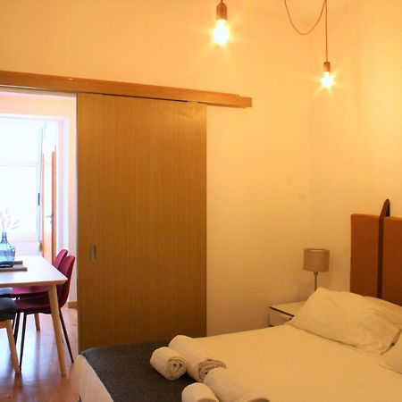Aparthotel Oporto Entreparedes Bagian luar foto