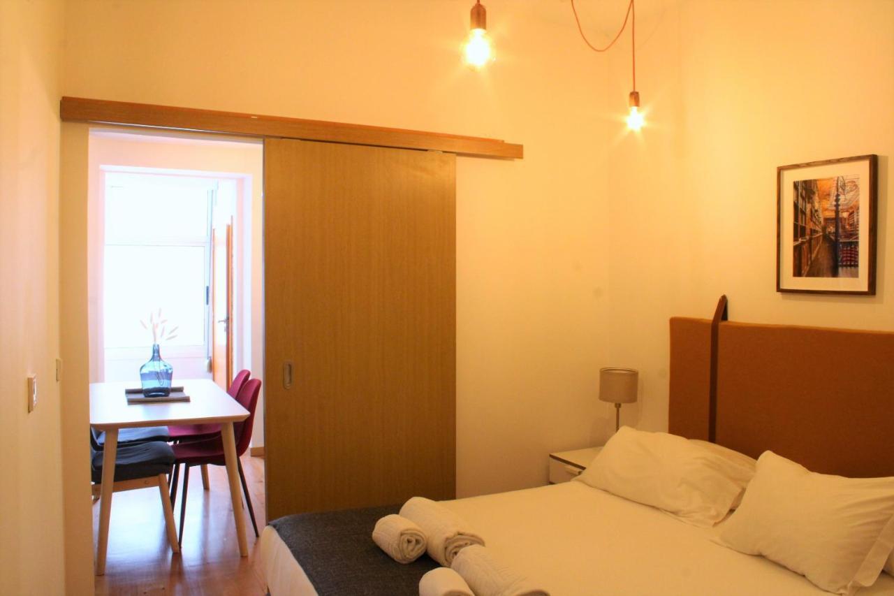Aparthotel Oporto Entreparedes Bagian luar foto