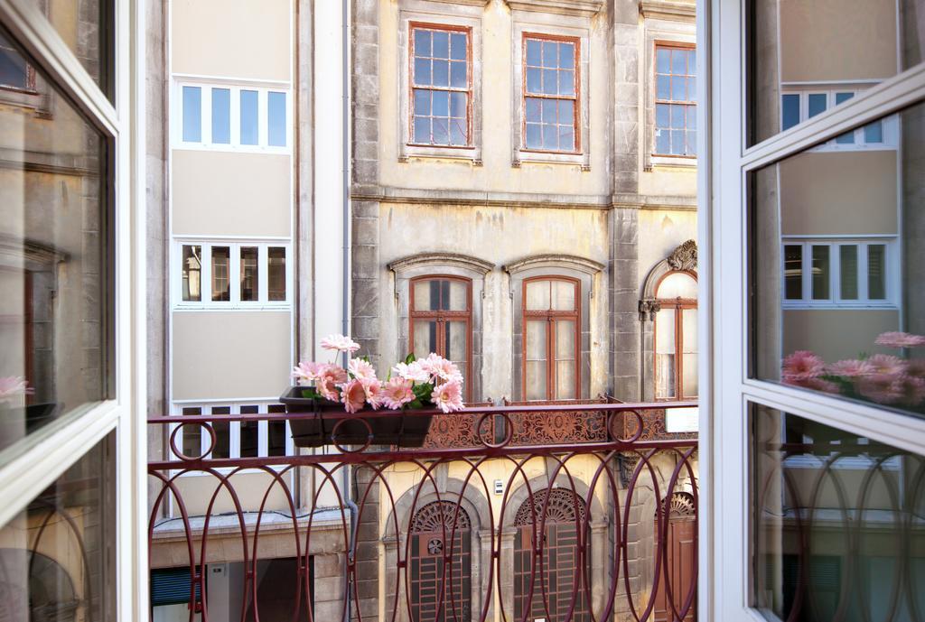 Aparthotel Oporto Entreparedes Bagian luar foto