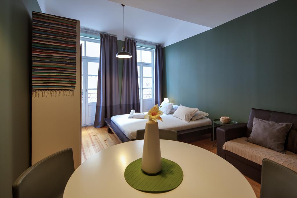 Aparthotel Oporto Entreparedes Bagian luar foto
