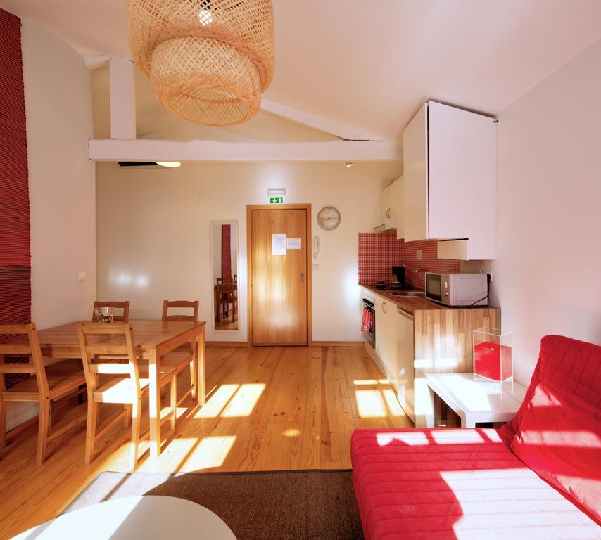 Aparthotel Oporto Entreparedes Bagian luar foto