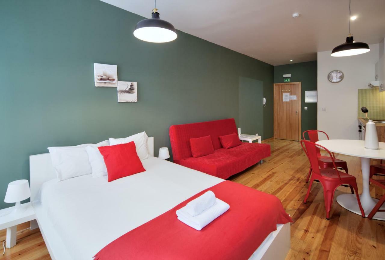 Aparthotel Oporto Entreparedes Bagian luar foto